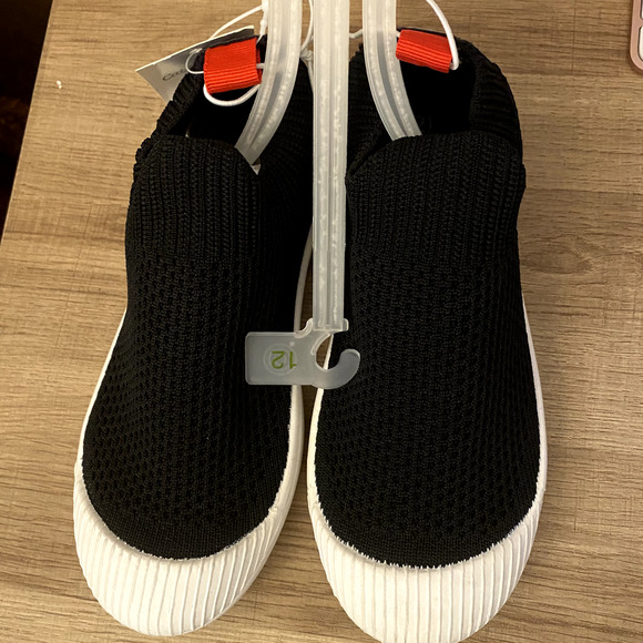 Cat & Jack Shoes New Cat Jack Girls Micah Slipon Sneakers Black